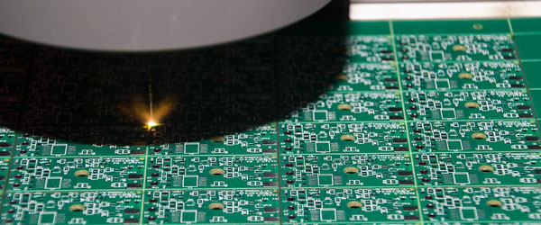 PCB分板方式有哪些？什么是激光PCB分板？(圖2)